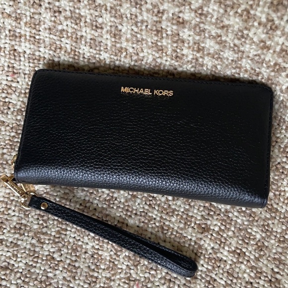 Michael Kors Jet Set Travel Large Travel CONTINENTAL Wristlet-Wallet - Picture 6 of 16